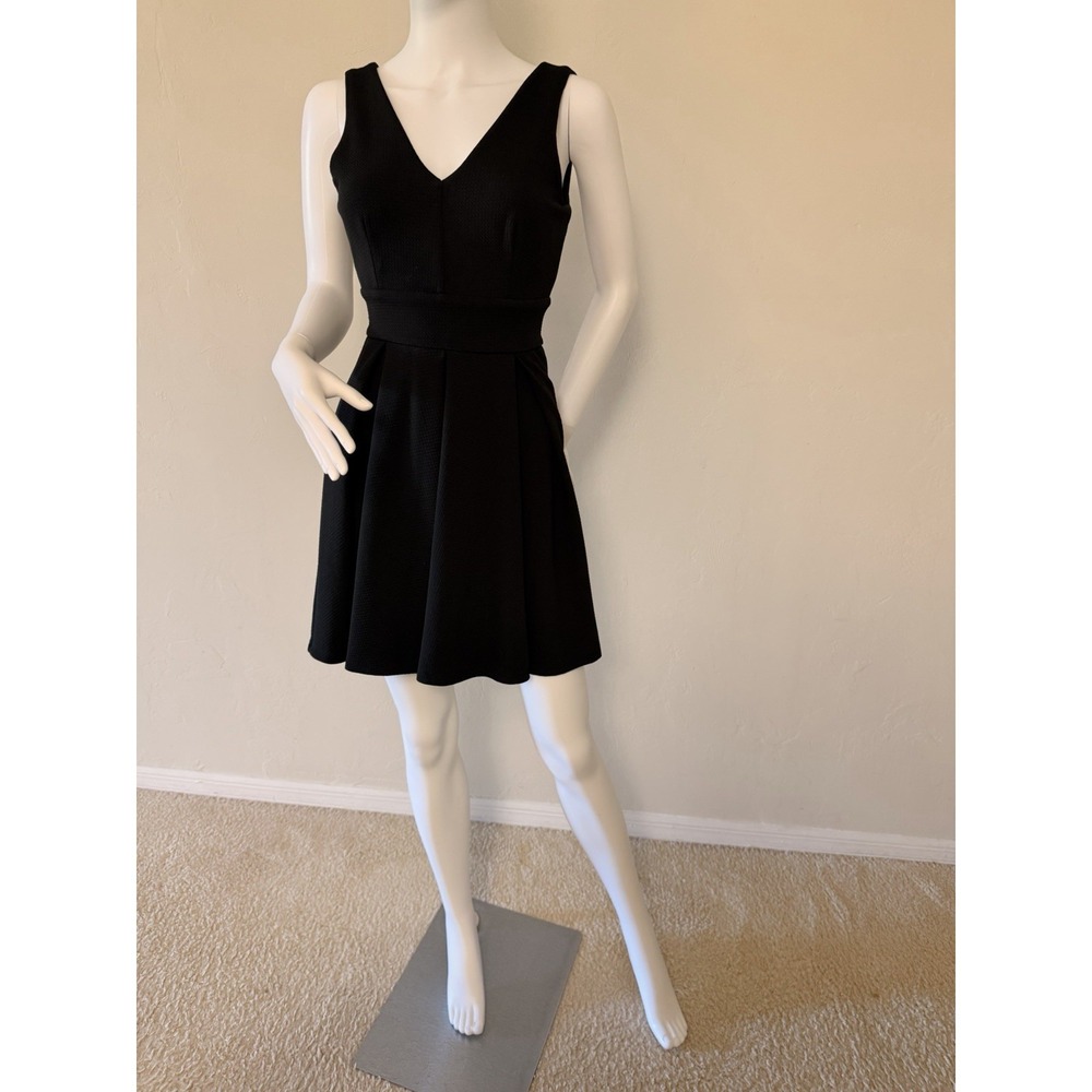 Haute Monde Black Knit Fit & Flare Mini Sleeveless V-Neck Pleated Zip Dress S - Picture 3 of 16
